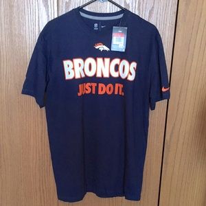 NWT - Men’s NFL T-shirt
